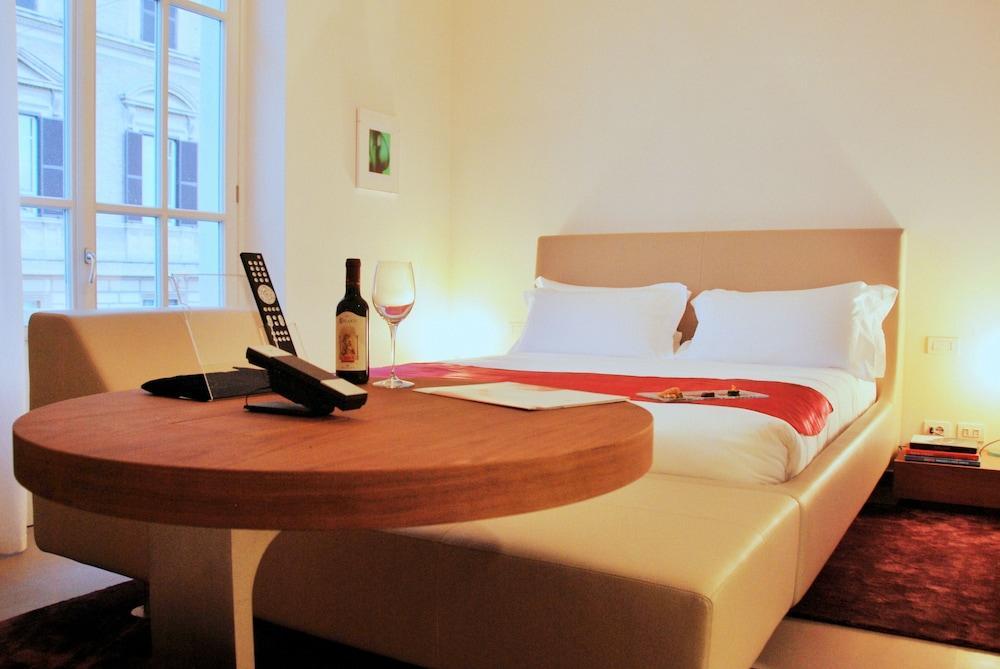 Palazzo Montemartini Rome, A Radisson Collection Hotel Esterno foto A typical studio apartment
