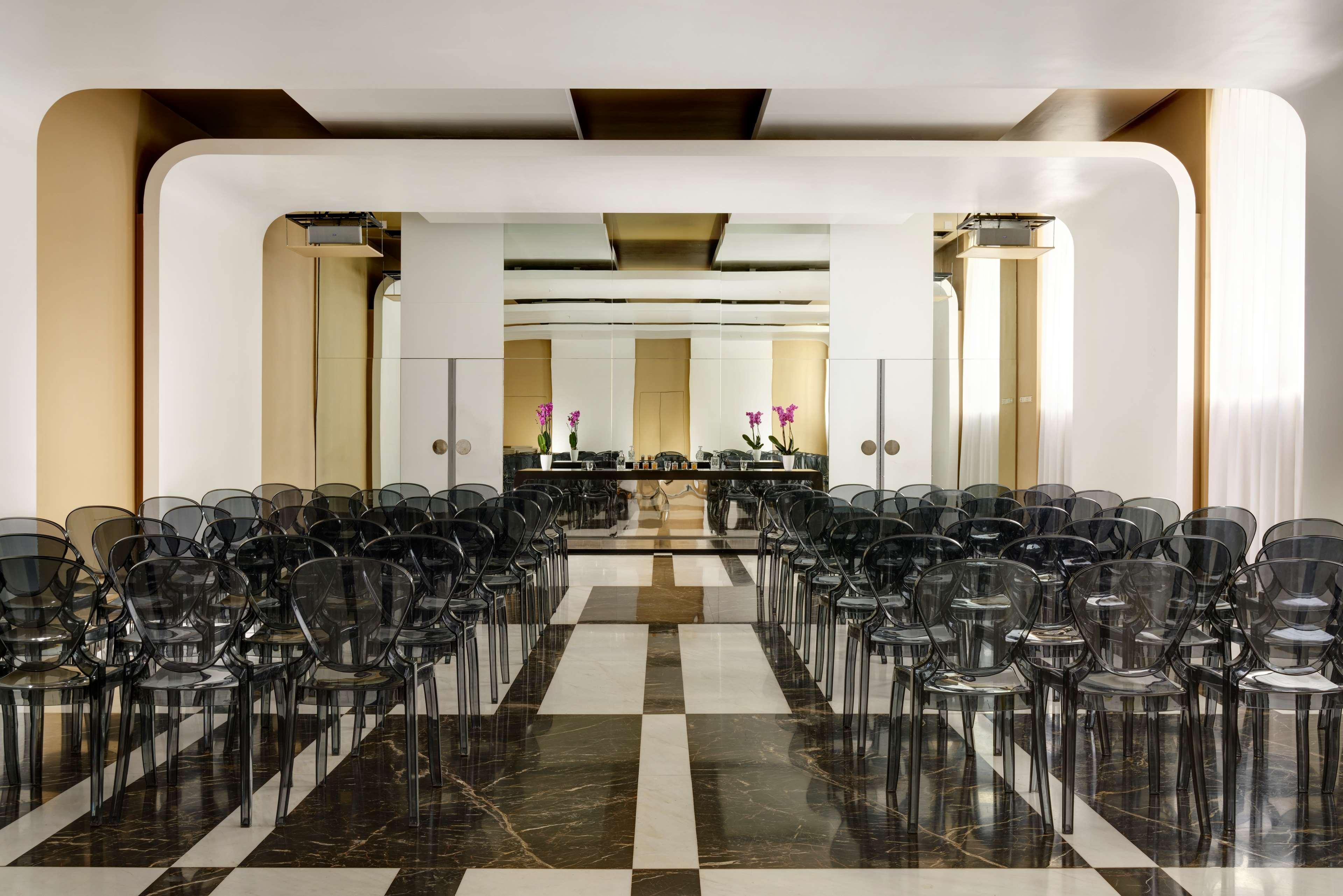 Palazzo Montemartini Rome, A Radisson Collection Hotel Esterno foto The interior of the hotel
