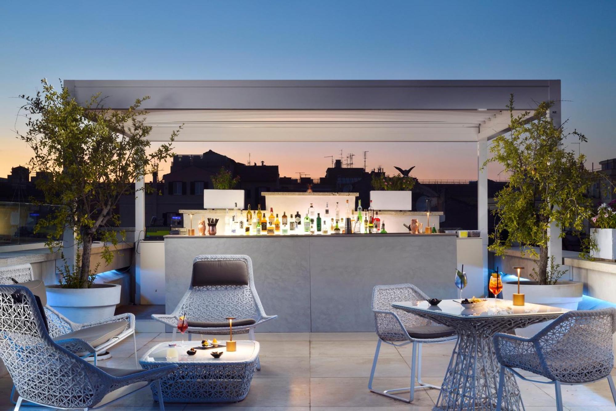 Palazzo Montemartini Rome, A Radisson Collection Hotel Esterno foto Skyline Bar