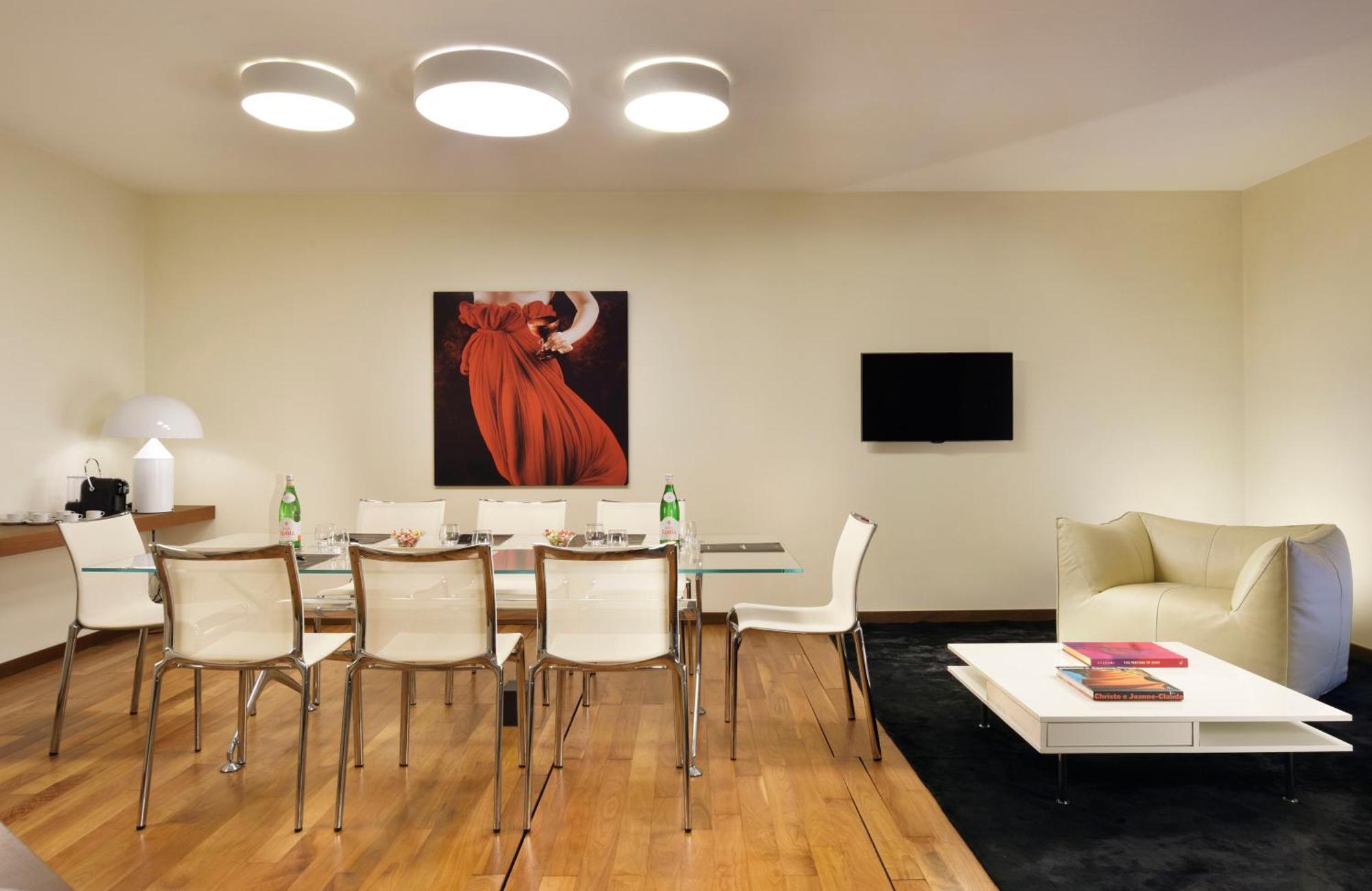 Palazzo Montemartini Rome, A Radisson Collection Hotel Esterno foto A suite at the hotel