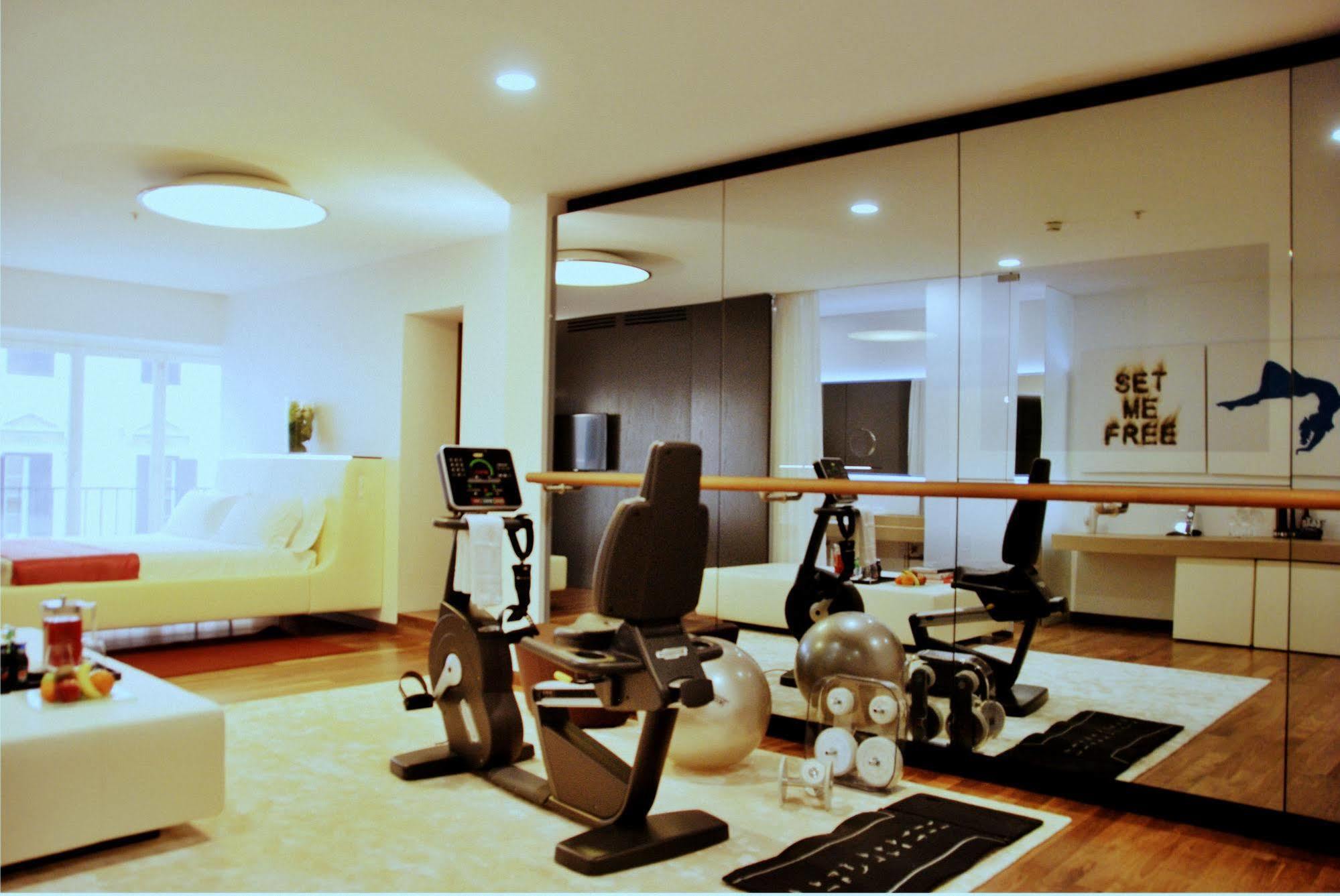 Palazzo Montemartini Rome, A Radisson Collection Hotel Esterno foto A home gym