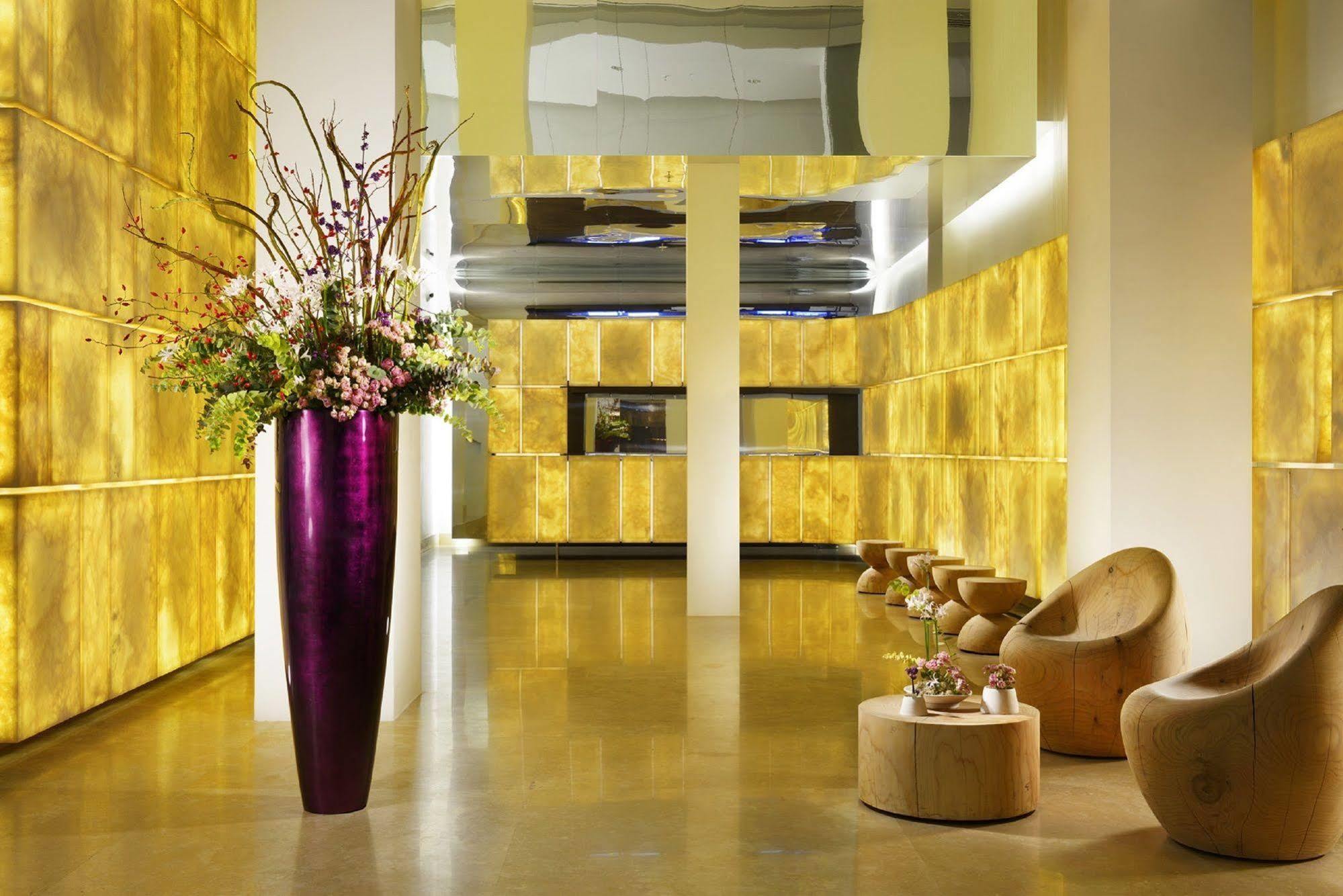 Palazzo Montemartini Rome, A Radisson Collection Hotel Esterno foto Interior of the hotel